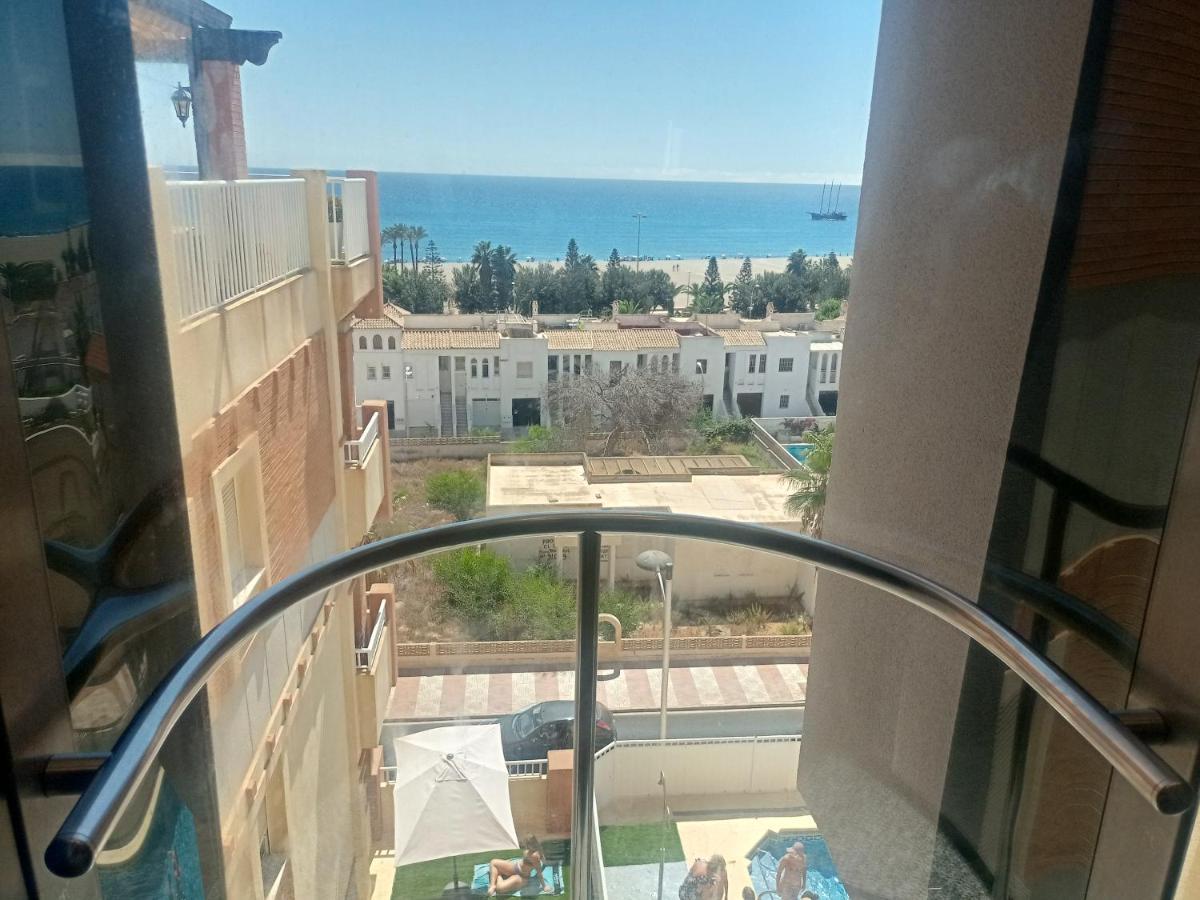 Alojamiento Roquetas De Mar Dış mekan fotoğraf