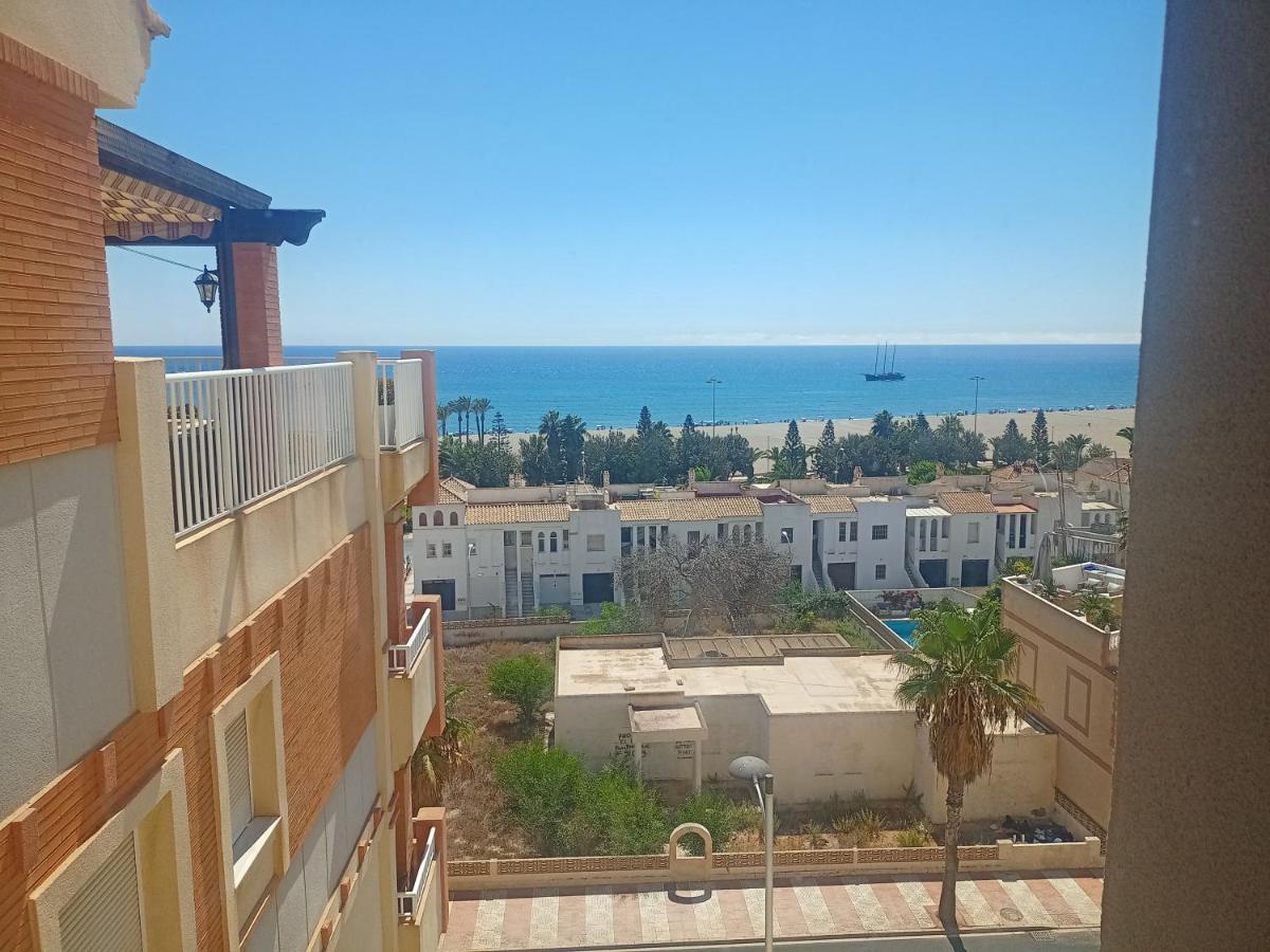 Alojamiento Roquetas De Mar Dış mekan fotoğraf